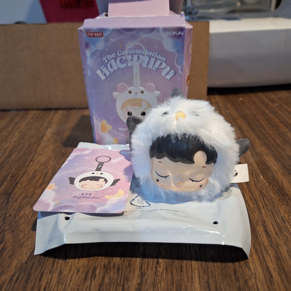 Hacipupu Soft Plush Toy - White and Black